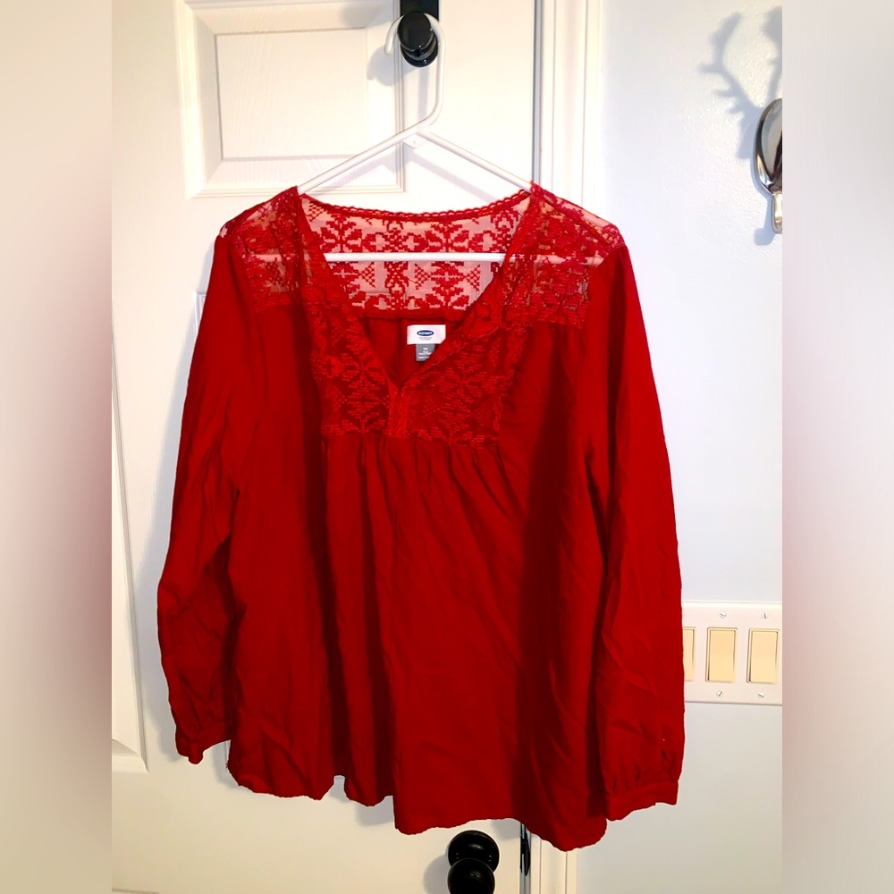 Cute bright red top